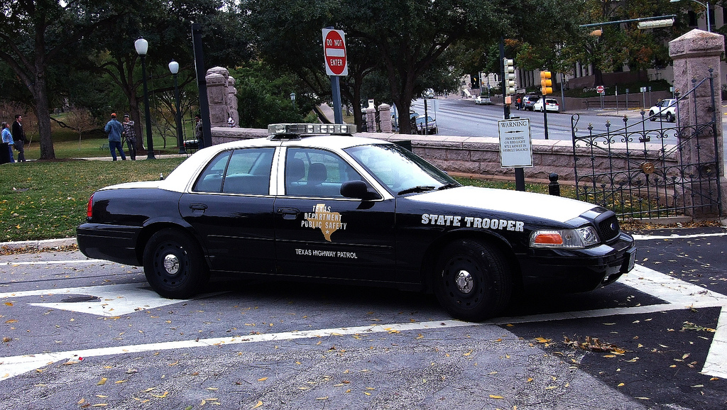Troopers with the Texas Highway Patrol are expected to arrest around 400 drunk drivers over the Thanksgiving weekend. Photo credit: Scott/Flickr.