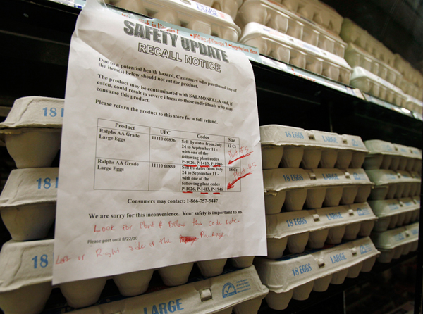 The Food Chain Workers Alliance has issued a report critical of wages and working conditions across the food industry, and says these issues affect consumers. Photo: U.S. Dept. of Health and Human Services